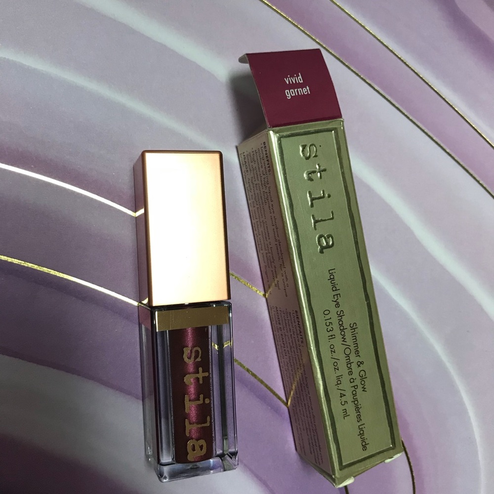 Stila Shimer & Glow Liquid Eye shadow Vivid Garnet